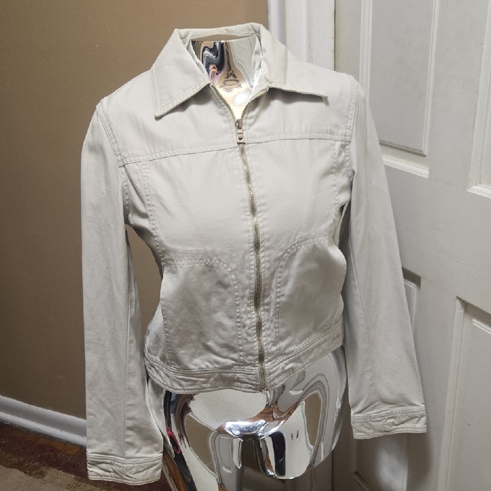 Guess Cream Jean Jacket with Cropped Fit